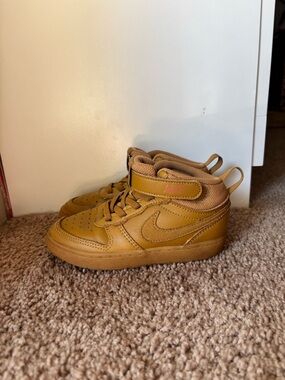 Kids Tan High-Top Sneakers - Brand: Nike
Used in a great condition size 9c